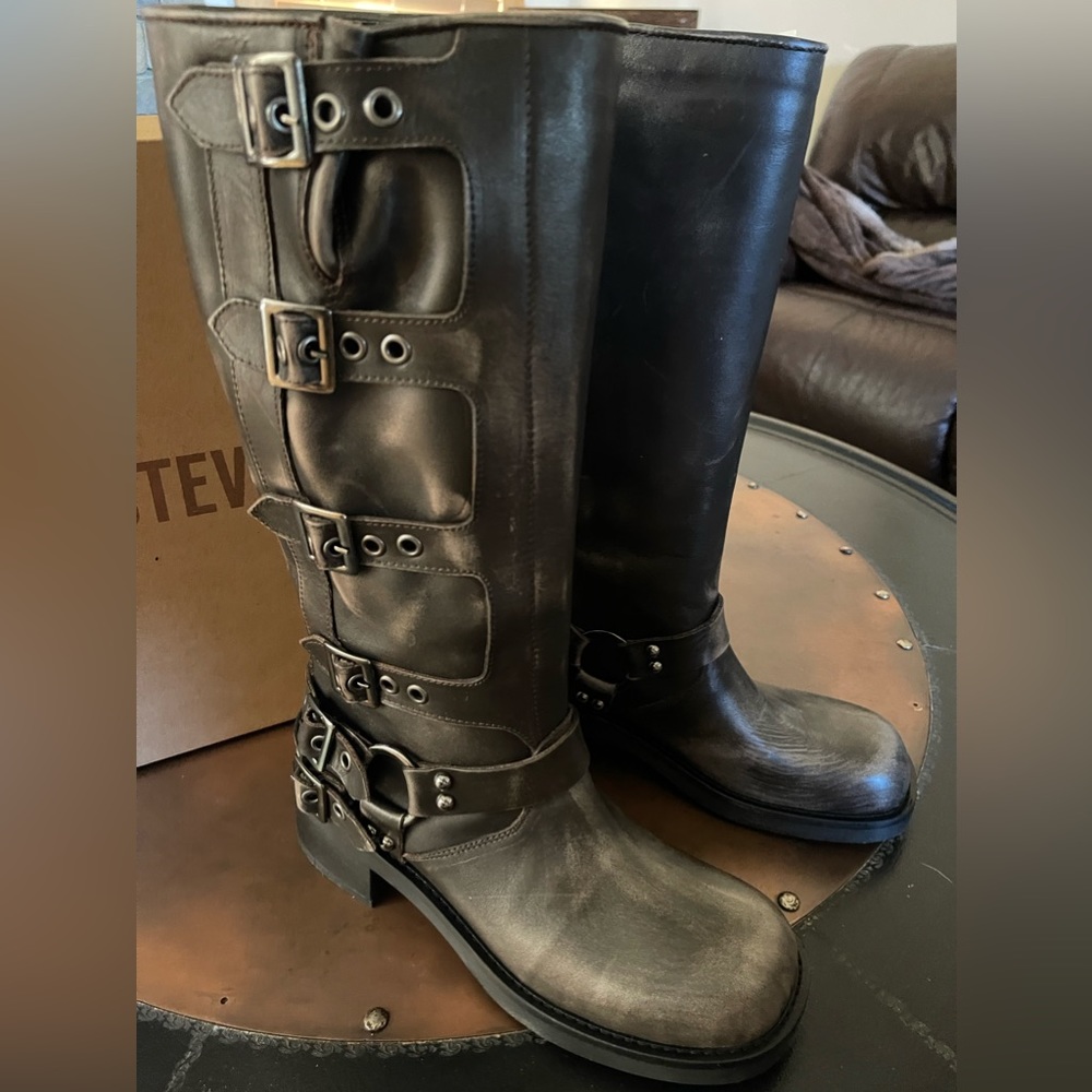COPY - Brand New in Box. Steve Madden Rocky boot size 8